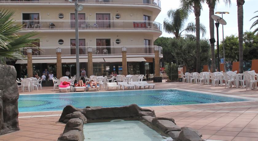 Hotel Reymar Malgrat de Mar Bagian luar foto