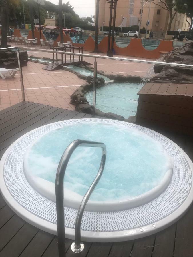 Hotel Reymar Malgrat de Mar Bagian luar foto